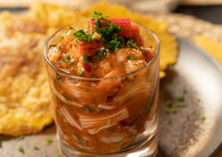 Cóctel de camarón y palmitos con Salsas Aderezos