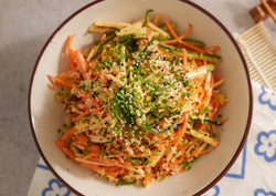 Ensalada Kani con Mayorashi Salsas Aderezos