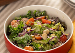 Ensalada con salsa de cilantro y Mayonesa Premium Aderezos