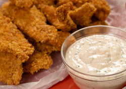 Tenders de pollo con tostacos y tártara casera